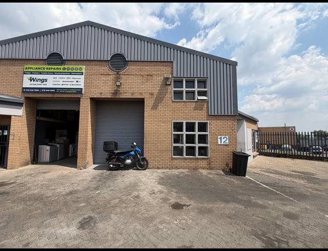 136M² WAREHOUSE TO LET IN HALFWAY HOUSE